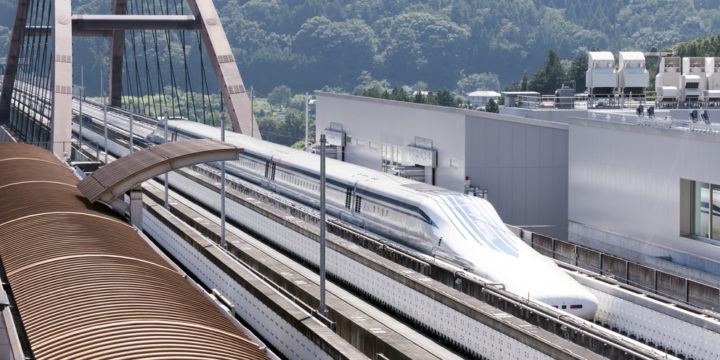 夢の超特急「リニア新幹線」2027年開業予定！不動産投資との関係は？